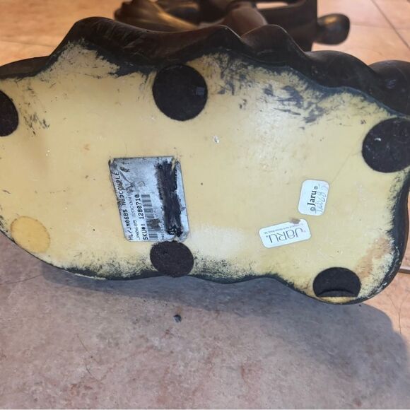 JARU JNO685 FLOOR STAND STATUE Man Lifting Woman in Celebration Sculpture 1985 - Picture 7 of 7